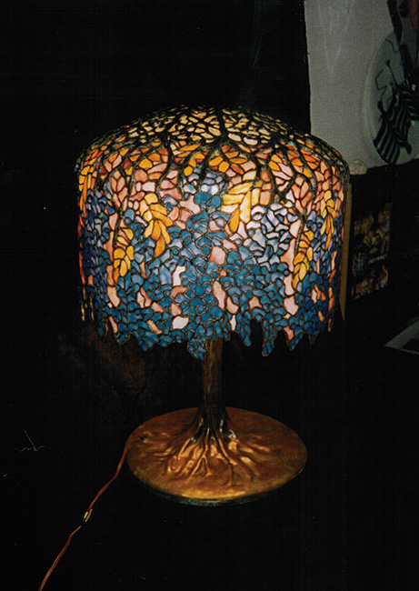 Tiffany Reproduction Wisteria Lamp